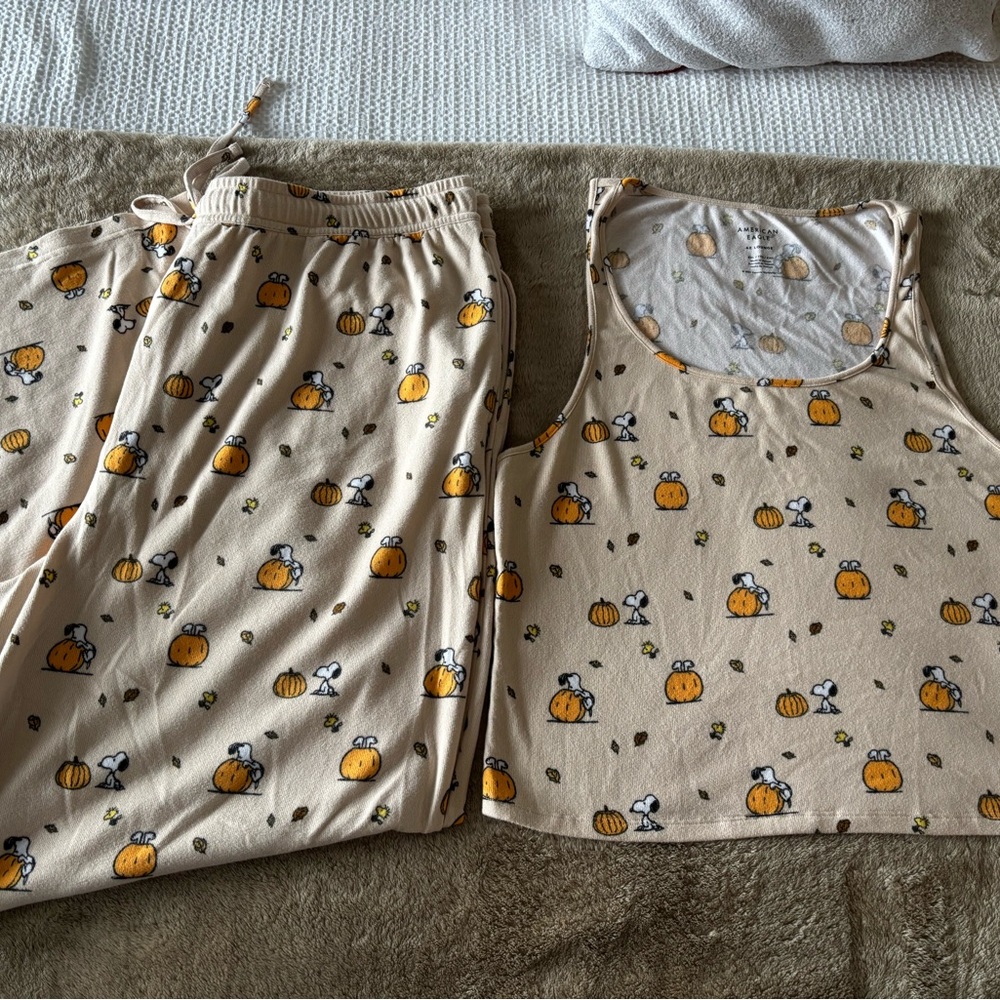 American Eagle Outfitters Peanuts Pajama Set xxl